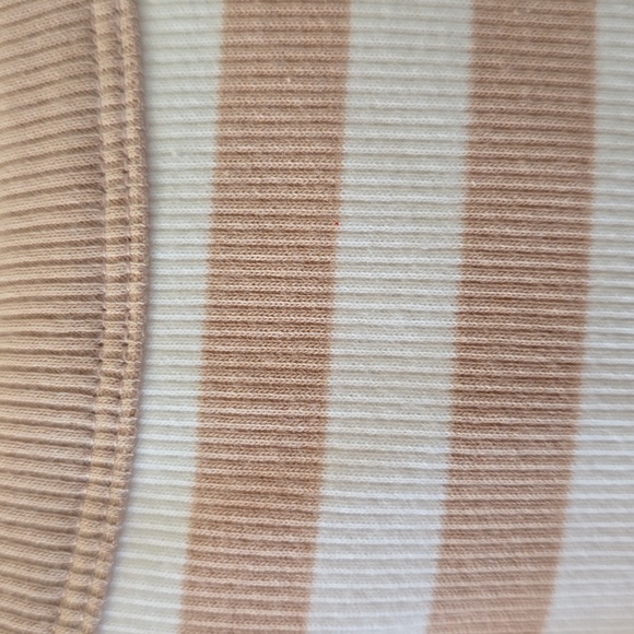 SO BRAND WOMENS JUNIOR SIZE TAN AND WHITE STRIPES TANK TOP SIZE LARGE - Picture 5 of 13